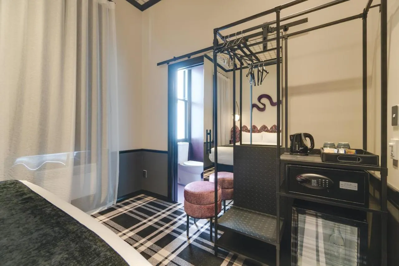 Naumi Studio Wellington Hotel