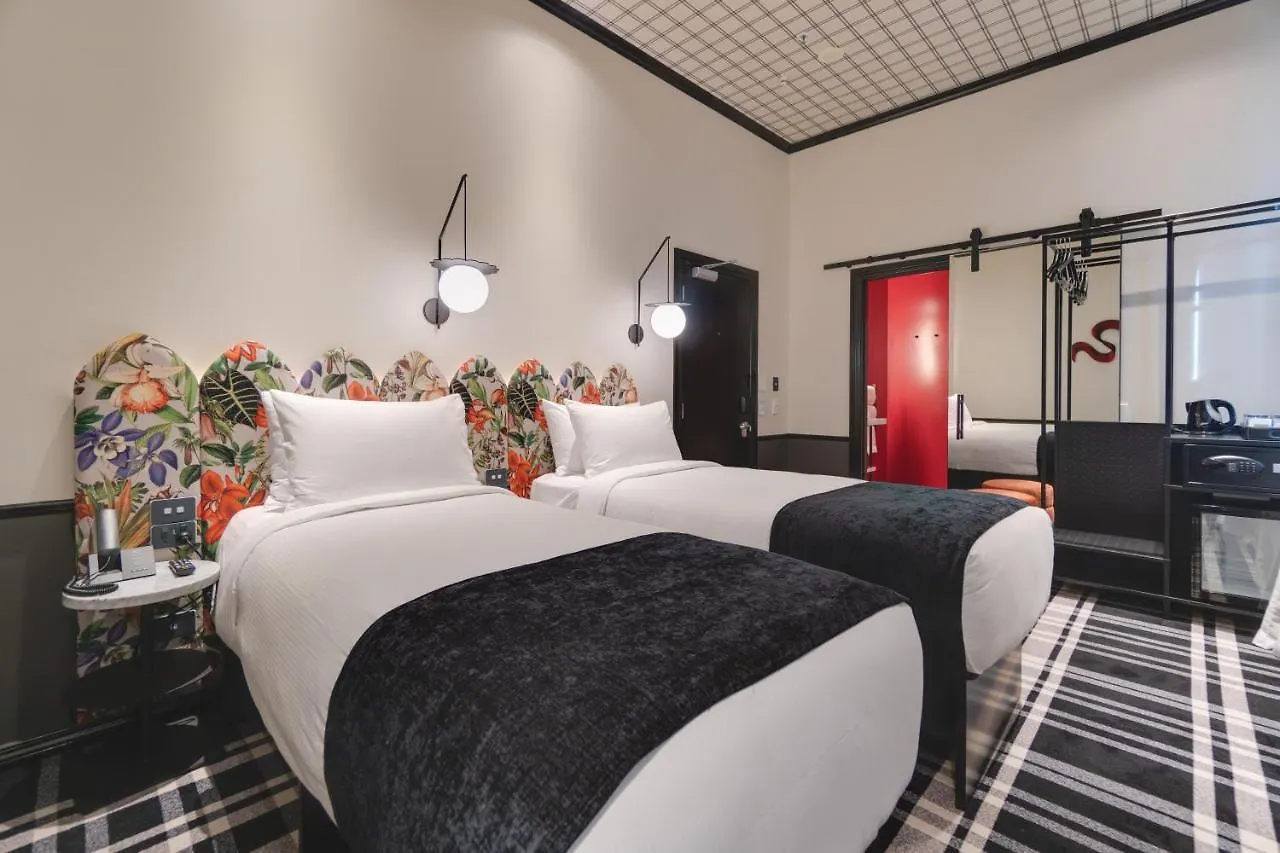 **** Hotel Naumi Studio Wellington New Zealand